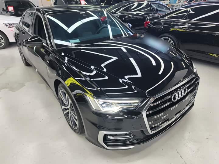 Фото 4 - Audi A6L