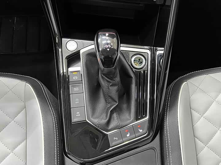 Фото 10 - Volkswagen Tayron