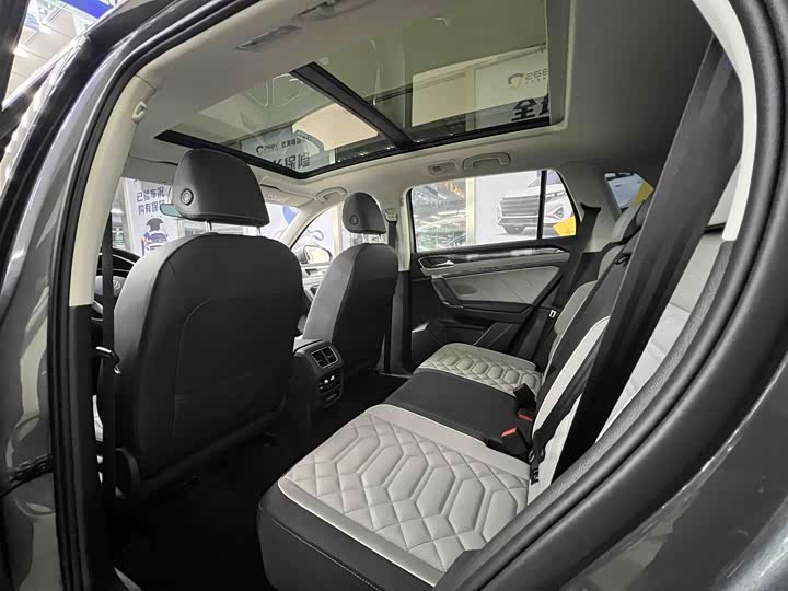 Фото 7 - Volkswagen Tayron