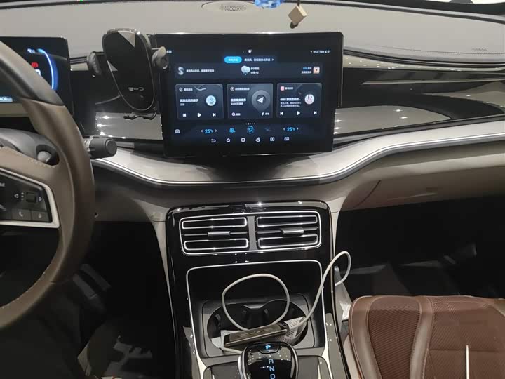 Фото 13 - BYD Qin Plus