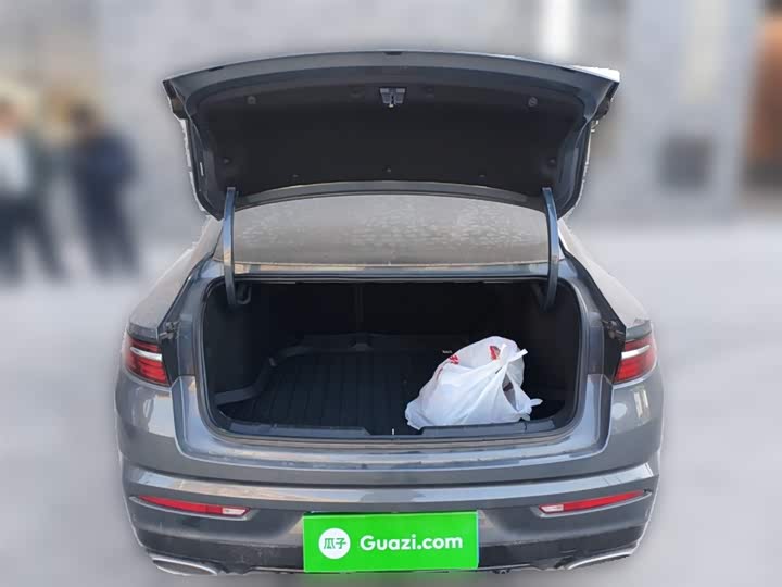 Фото 21 - Geely Preface