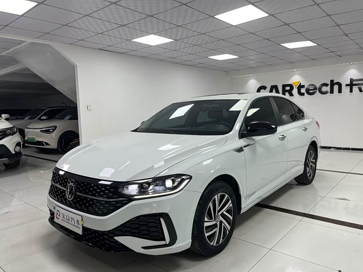 Фото 1 - Volkswagen Lavida