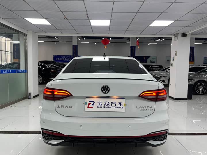 Фото 14 - Volkswagen Lavida