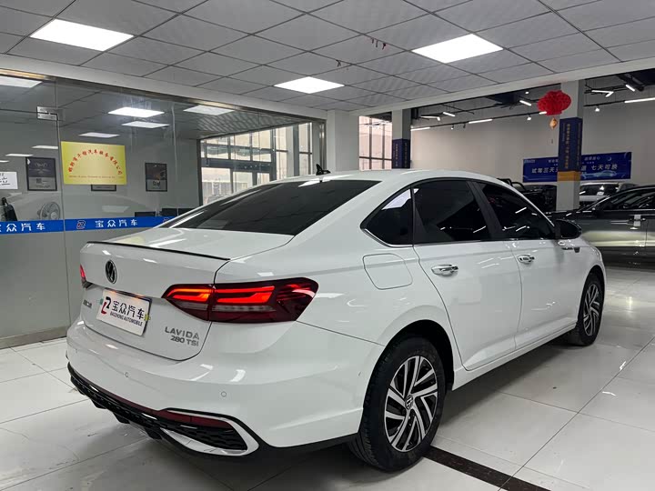 Фото 15 - Volkswagen Lavida