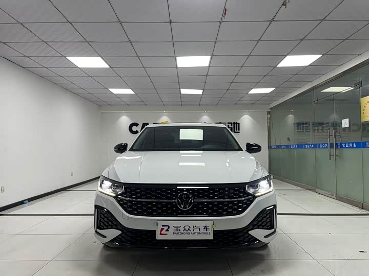 Фото 2 - Volkswagen Lavida