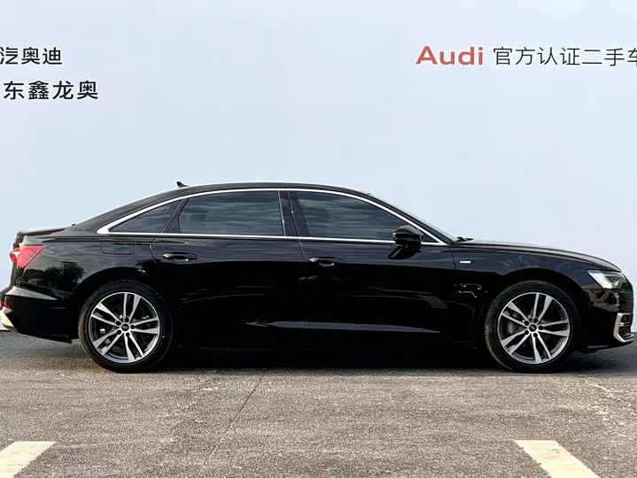 Фото 4 - Audi A6L