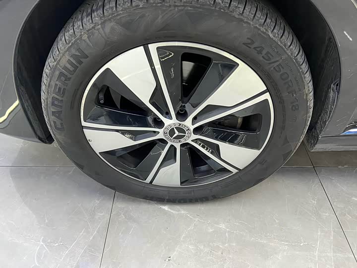 Фото 23 - Mercedes-Benz V-Class