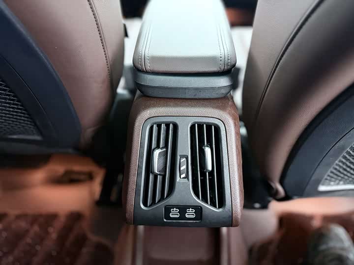 Фото 10 - BMW X1