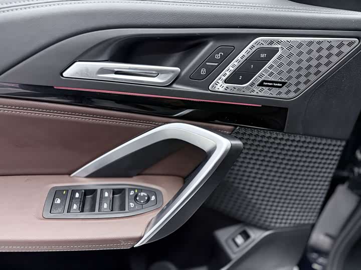 Фото 14 - BMW X1