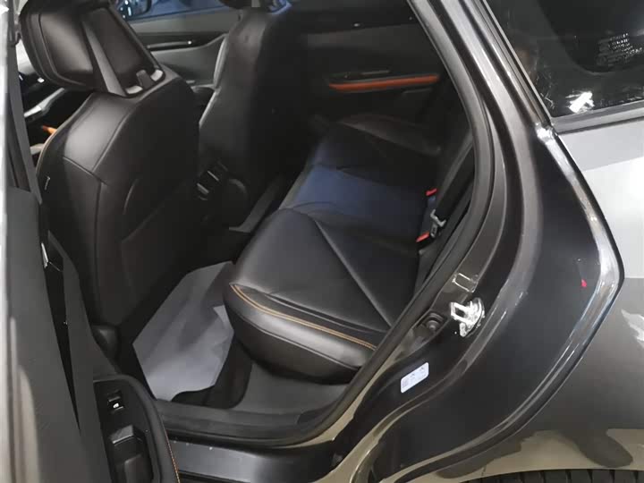 Фото 17 - Changan UNI-V Hybrid