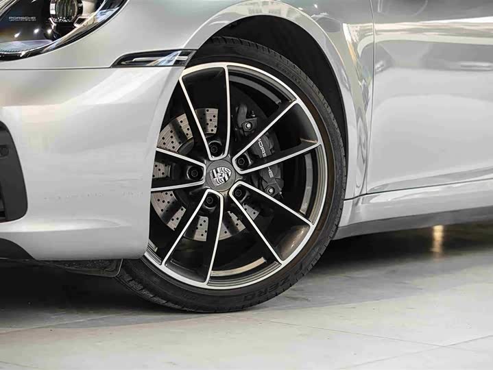 Фото 6 - Porsche 911