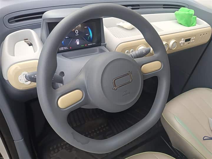 Фото 11 - Bestune Pony