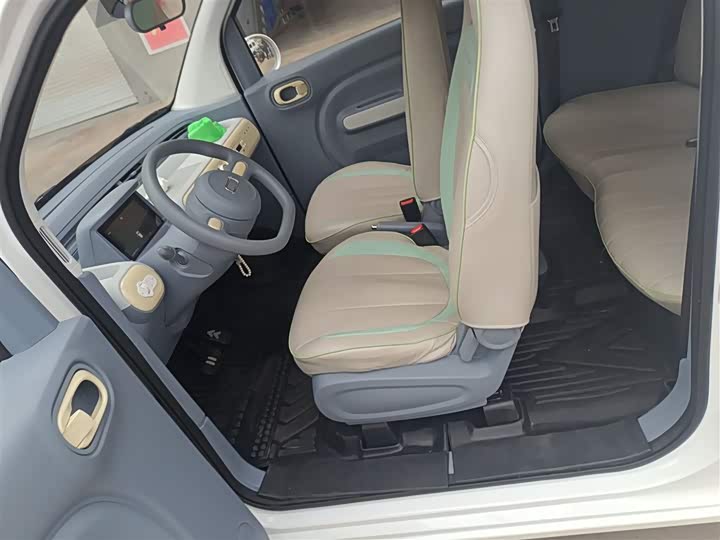 Фото 15 - Bestune Pony