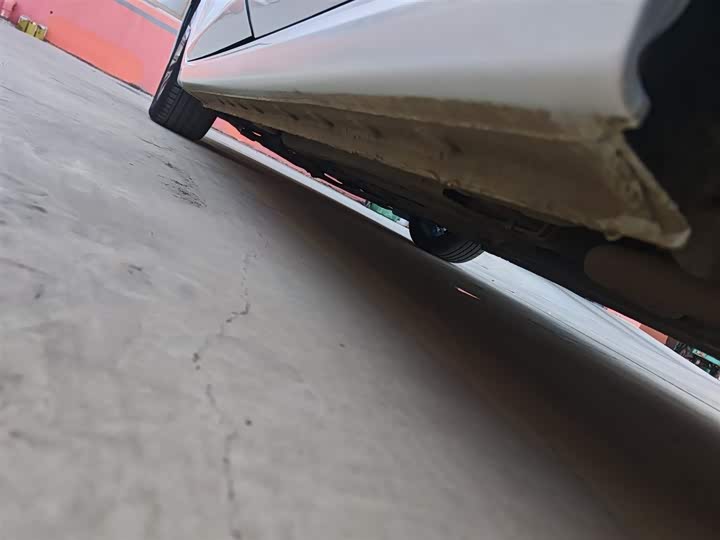 Фото 22 - Bestune B70