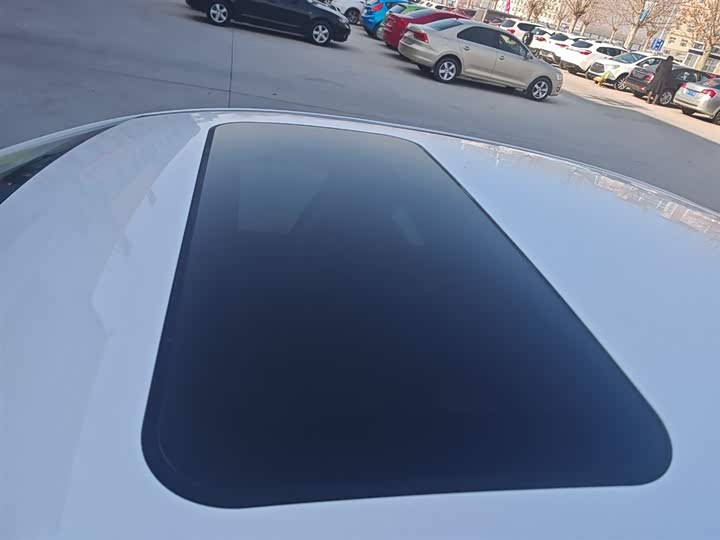 Фото 27 - Bestune B70