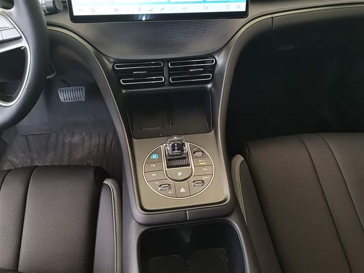 Фото 6 - BYD Sea Lion 05 DM-i Hybrid