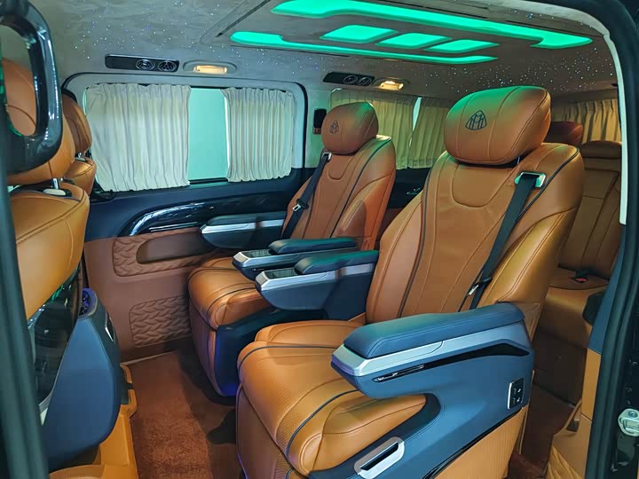 Фото 6 - Mercedes-Benz Vito