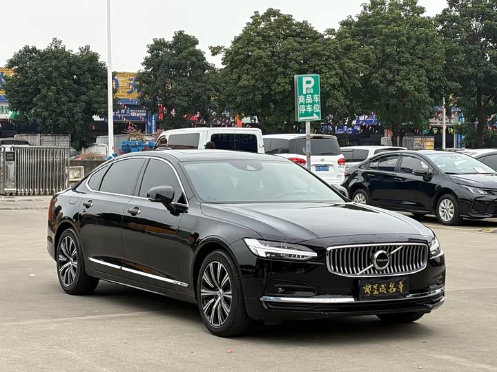 Фото 3 - Volvo S90