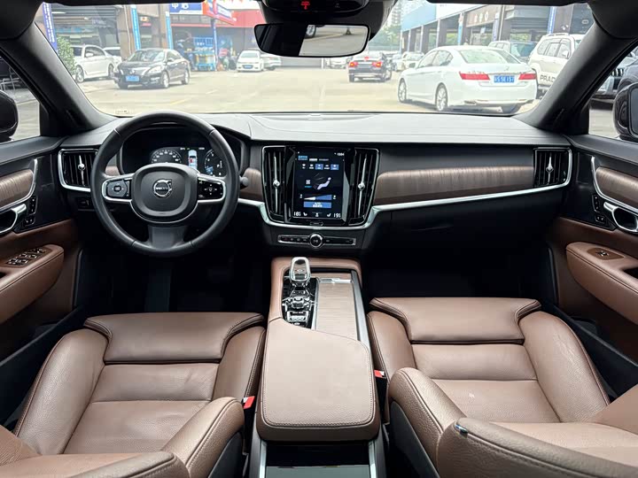 Фото 7 - Volvo S90