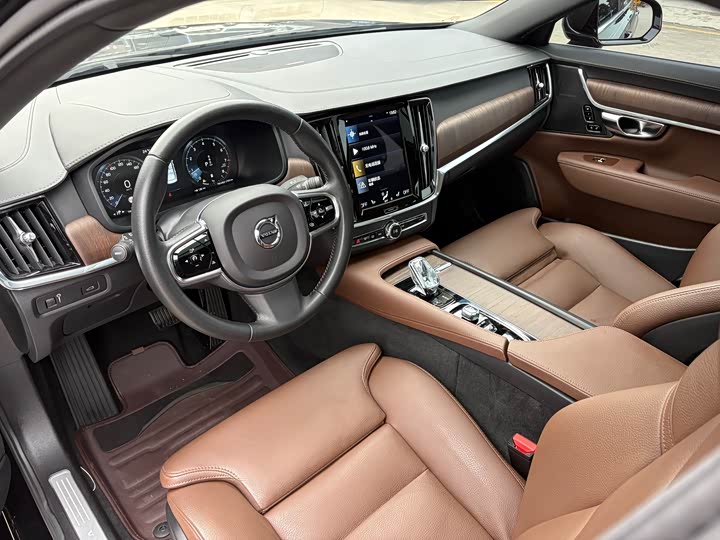 Фото 9 - Volvo S90