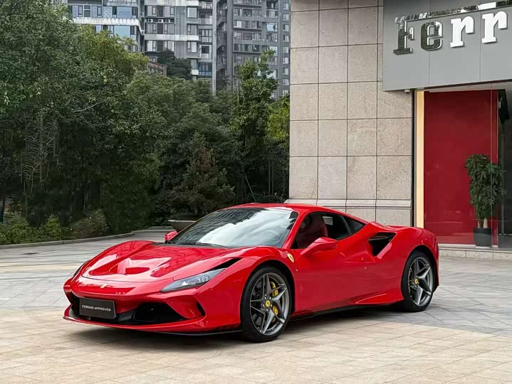 Фото 1 - Ferrari F8