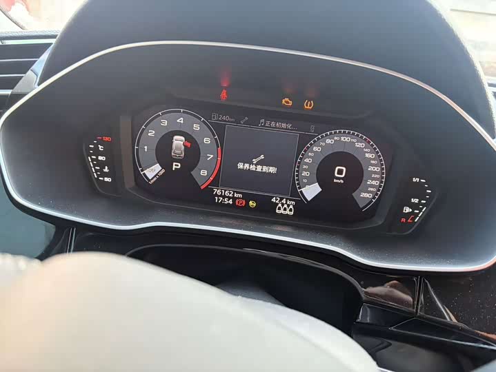 Фото 6 - Audi Q3