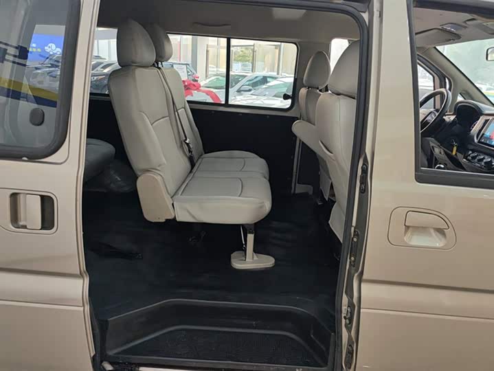 Фото 11 - Dongfeng Forthing Lingzhi M5