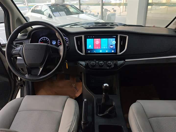 Фото 12 - Dongfeng Forthing Lingzhi M5