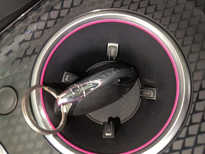 Фото 9 - Hongqi HS3