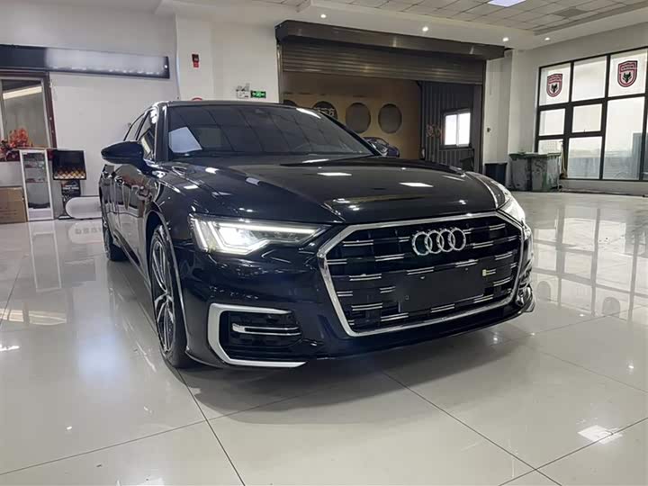 Фото 6 - Audi A6L