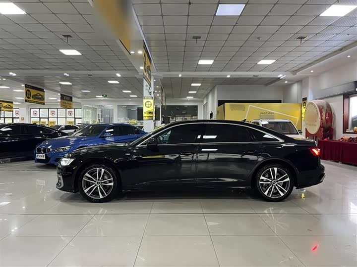 Фото 7 - Audi A6L