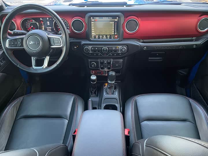 Фото 8 - Jeep Wrangler