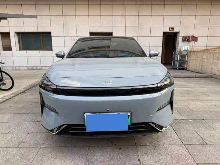 Фото 2 - Geely Galaxy L6