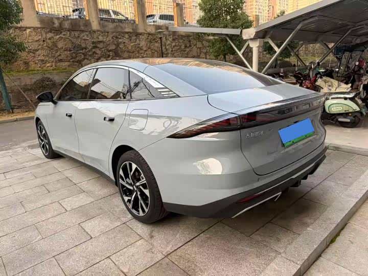 Фото 6 - Geely Galaxy L6