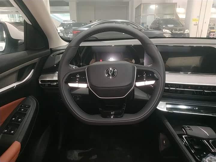 Фото 11 - Changan Eado Plus