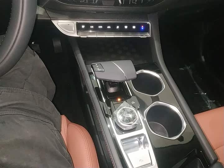 Фото 14 - Changan Eado Plus