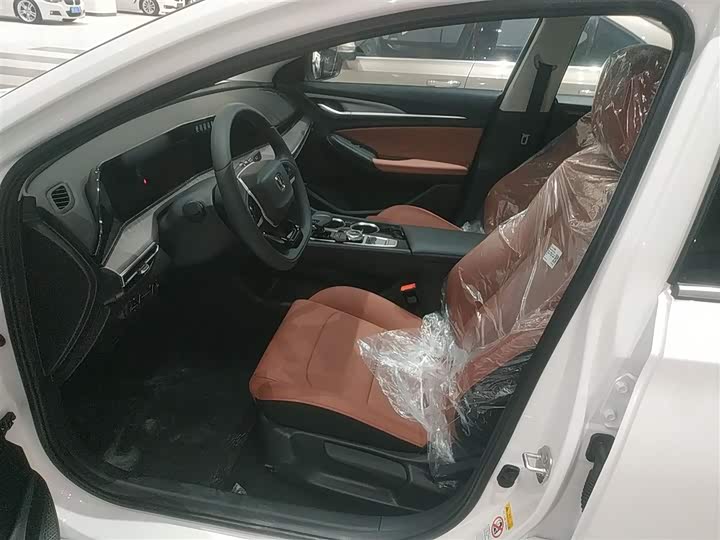 Фото 15 - Changan Eado Plus