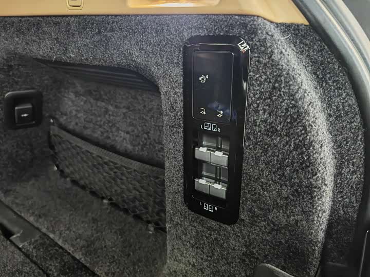 Фото 25 - Land Rover Range Rover