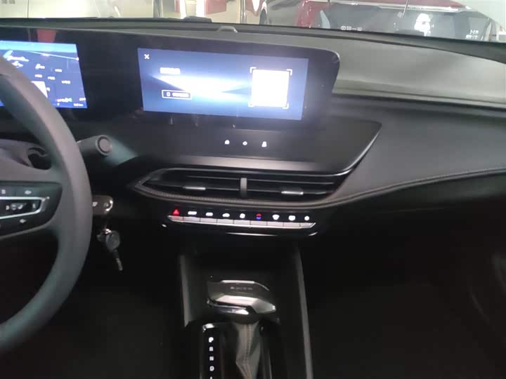 Фото 12 - Buick Verano