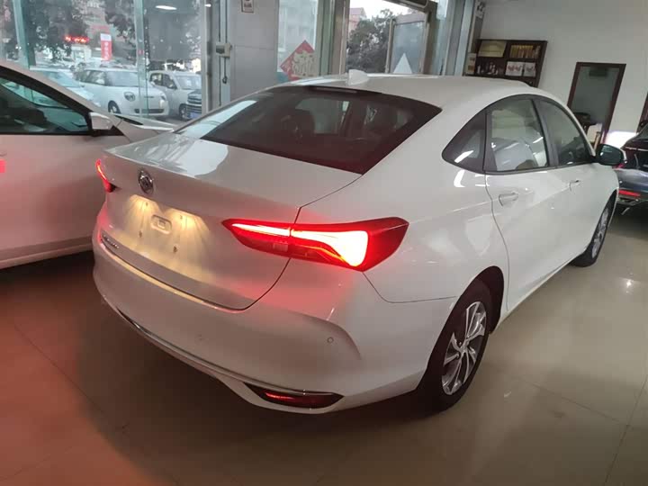 Фото 7 - Buick Verano