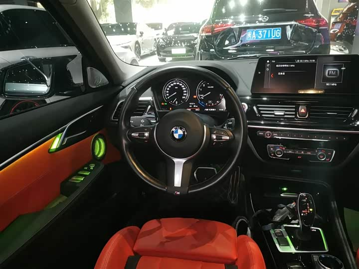 Фото 11 - BMW 1 Series