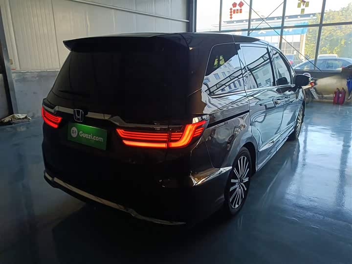 Фото 7 - Honda Elysion