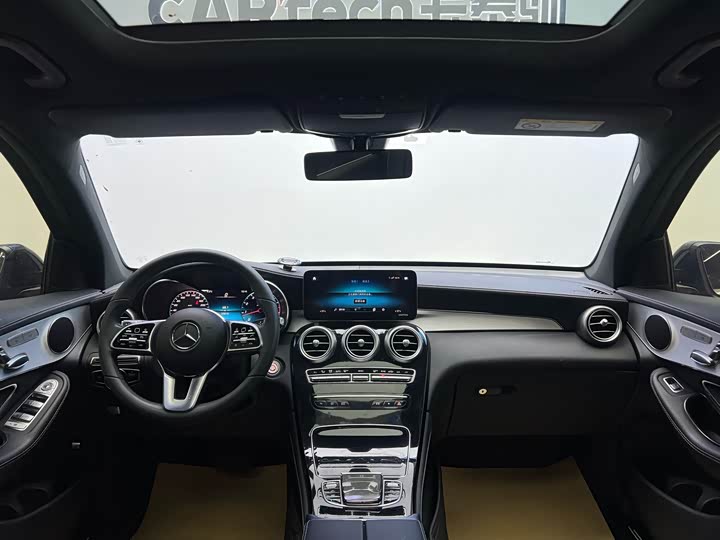 Фото 13 - Mercedes-Benz GLC-Class