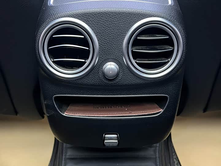 Фото 22 - Mercedes-Benz GLC-Class