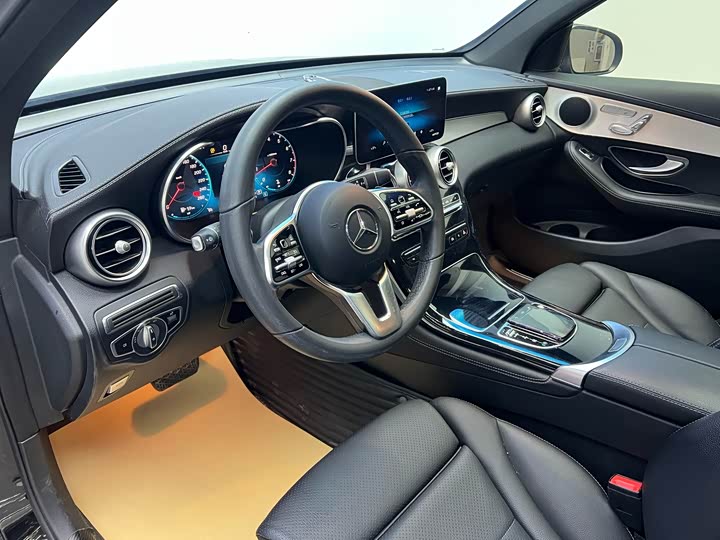 Фото 4 - Mercedes-Benz GLC-Class