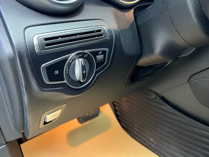 Фото 5 - Mercedes-Benz GLC-Class