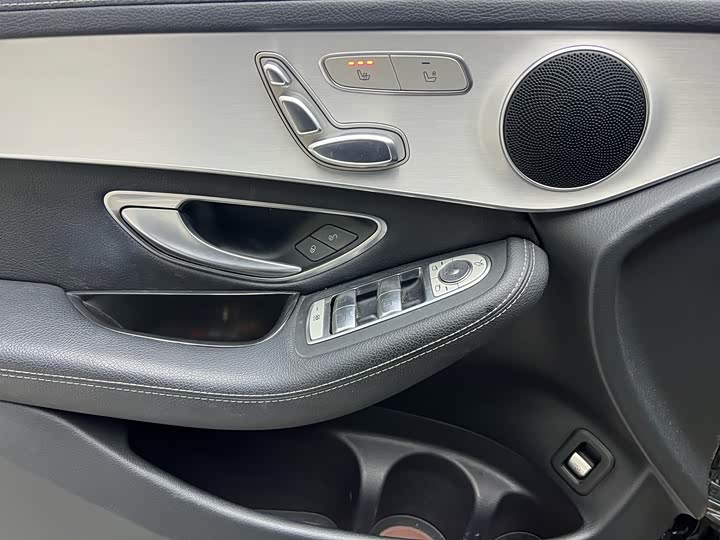 Фото 6 - Mercedes-Benz GLC-Class