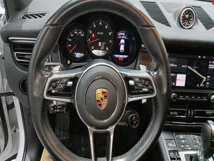 Фото 11 - Porsche Macan