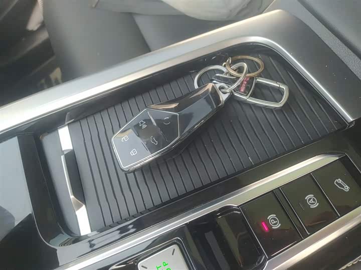 Фото 11 - MG Motor One