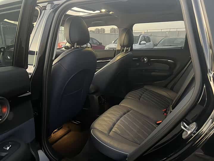 Фото 9 - Mini Clubman